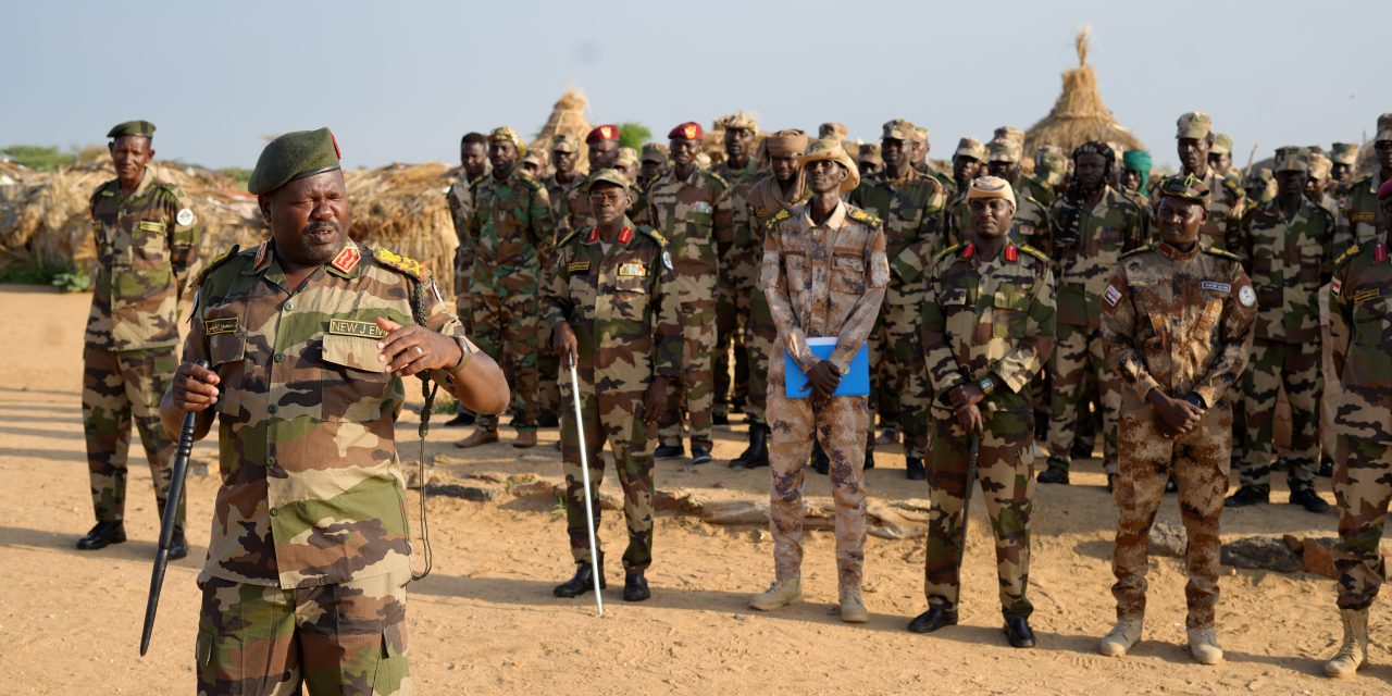 رئيس حركة العدل والمساواة السودانية الجديدة والقائد الأعلى لقواتها يخاطب متحرك الحركة لمناطق العمليات